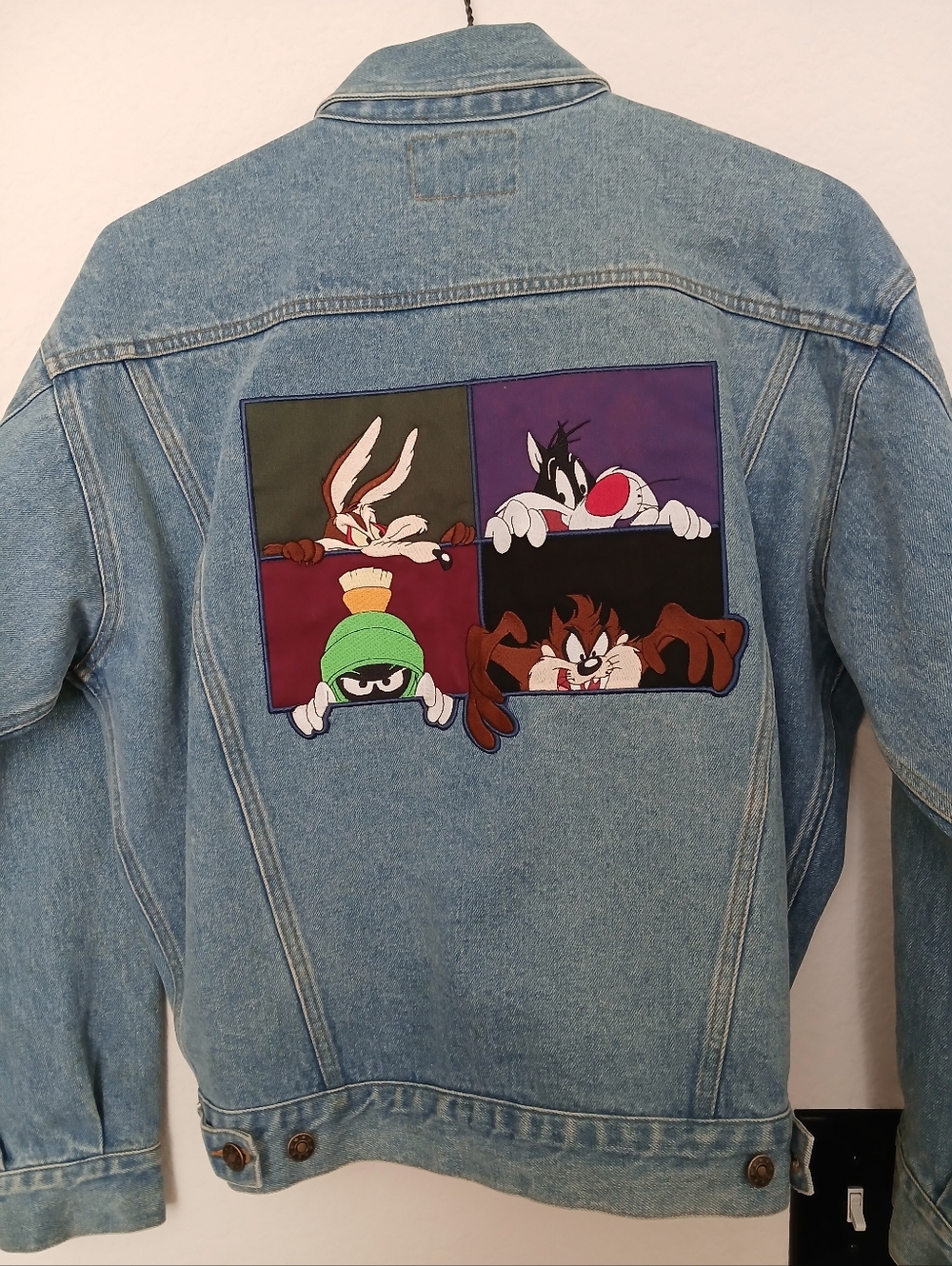 Denim Jacket Looney Tunes X Six Flags